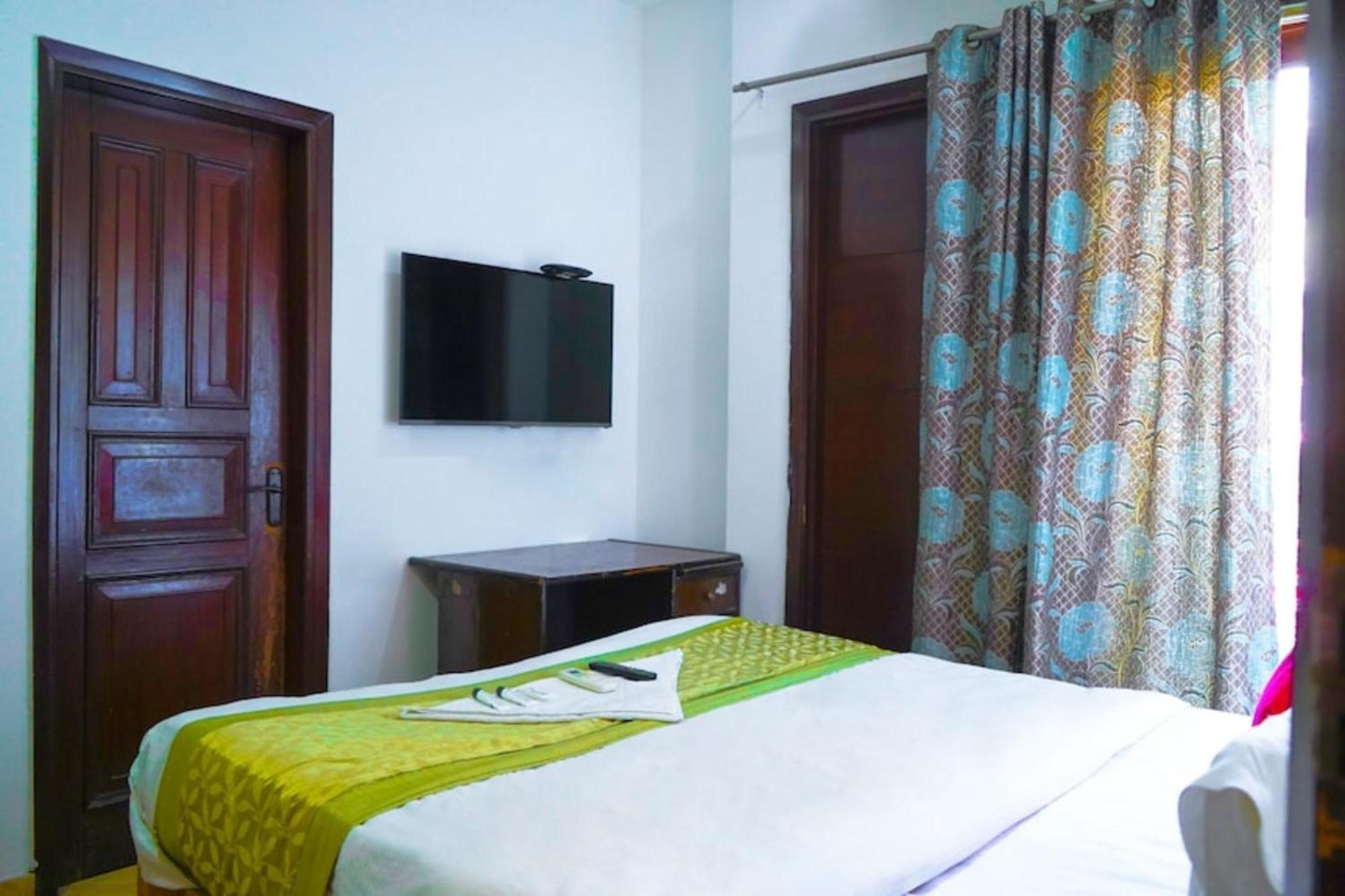 Deluxe Rooms In Jangpura New Delhi Buitenkant foto