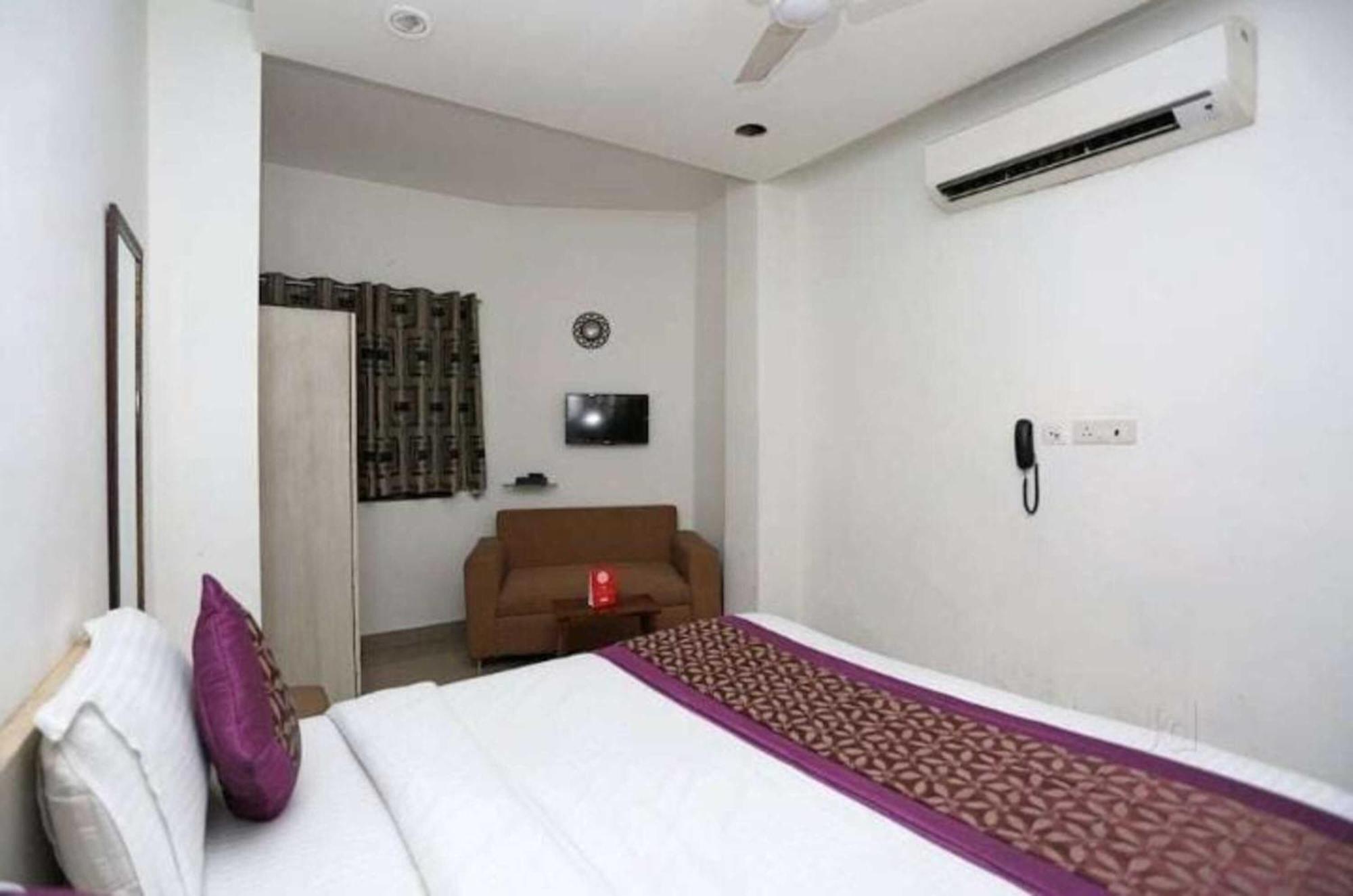 Deluxe Rooms In Jangpura New Delhi Buitenkant foto