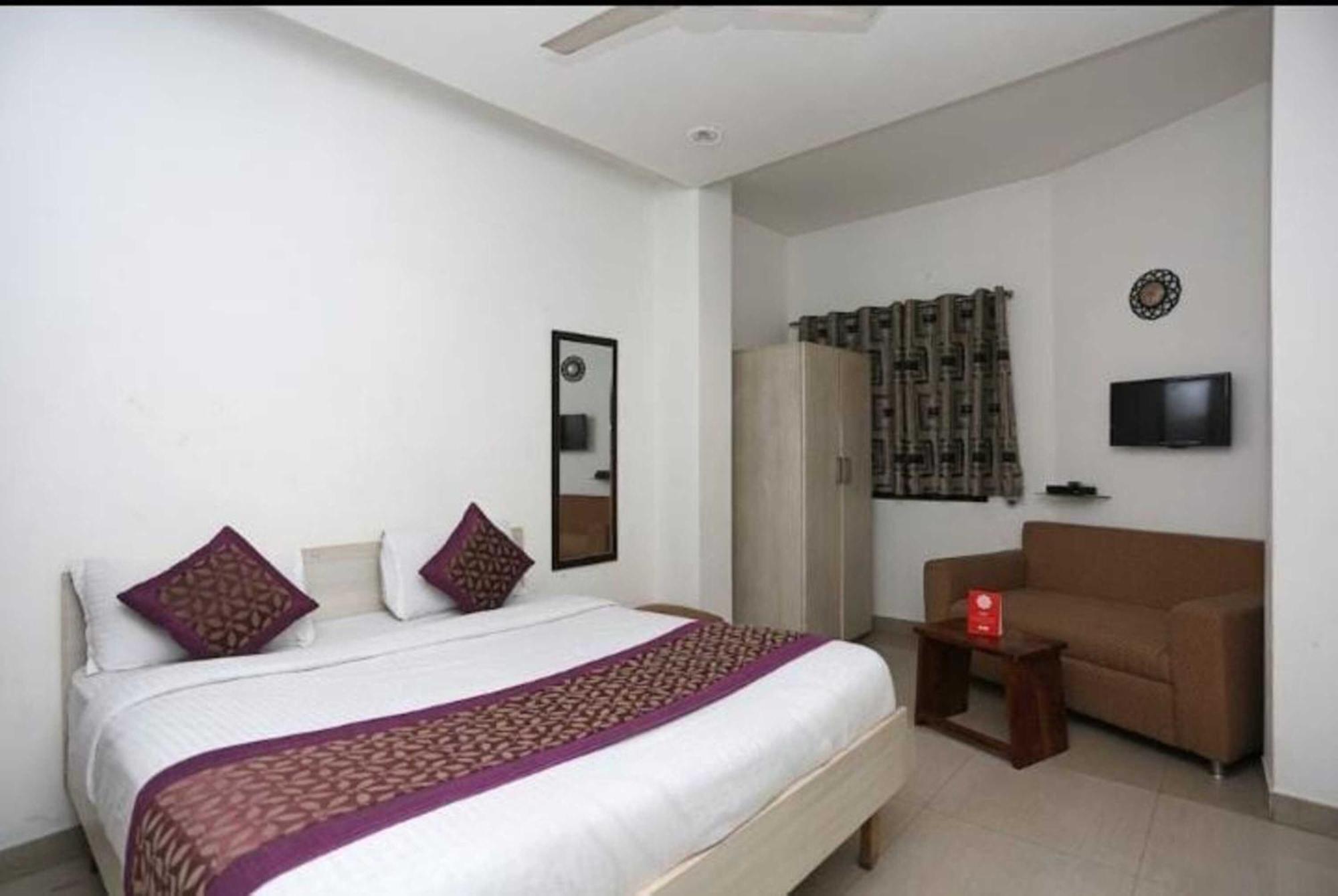 Deluxe Rooms In Jangpura New Delhi Buitenkant foto