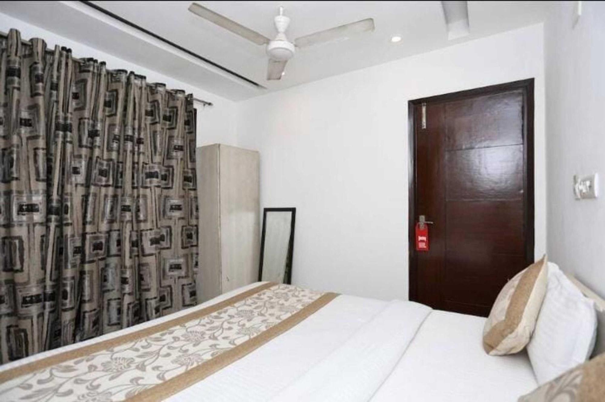 Deluxe Rooms In Jangpura New Delhi Buitenkant foto