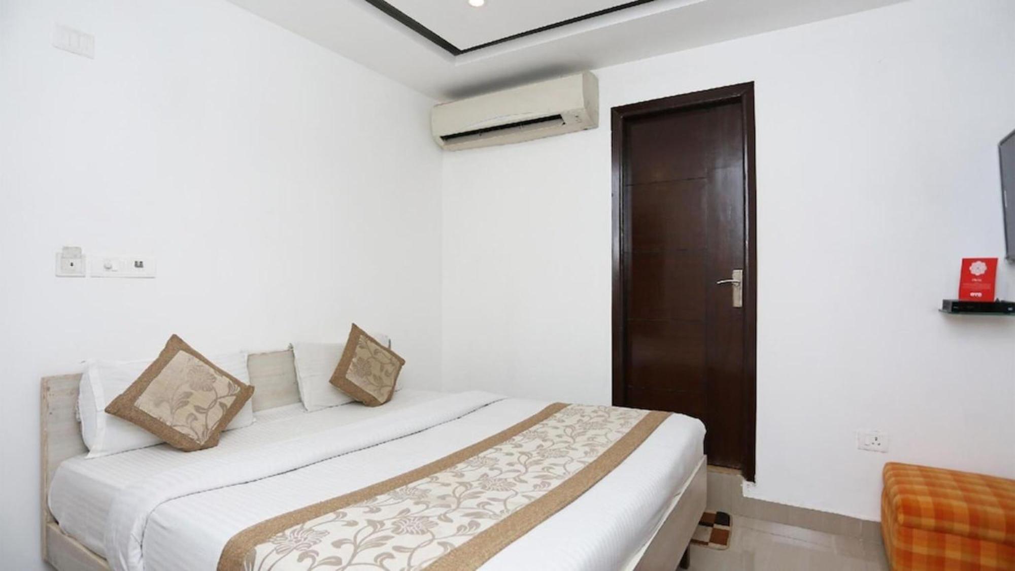 Deluxe Rooms In Jangpura New Delhi Buitenkant foto
