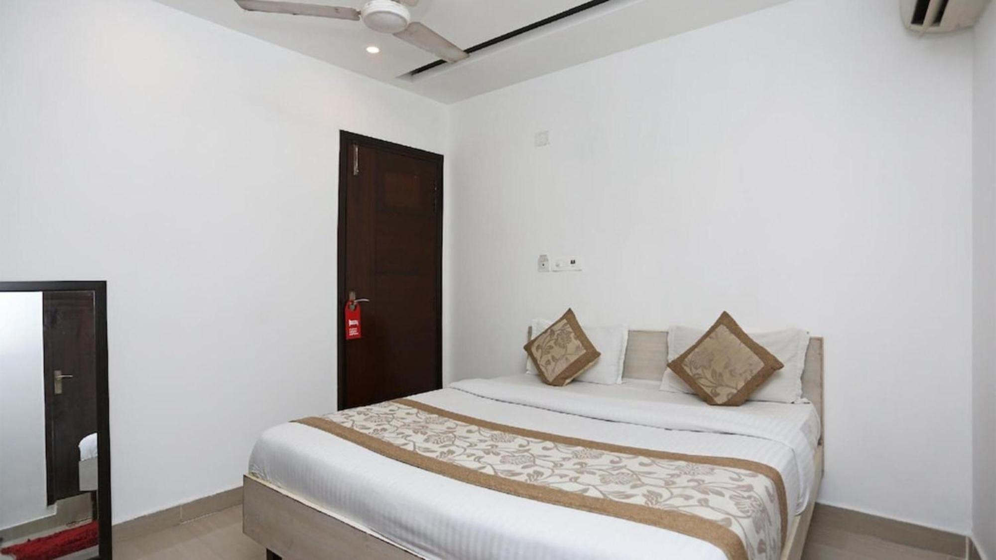 Deluxe Rooms In Jangpura New Delhi Buitenkant foto
