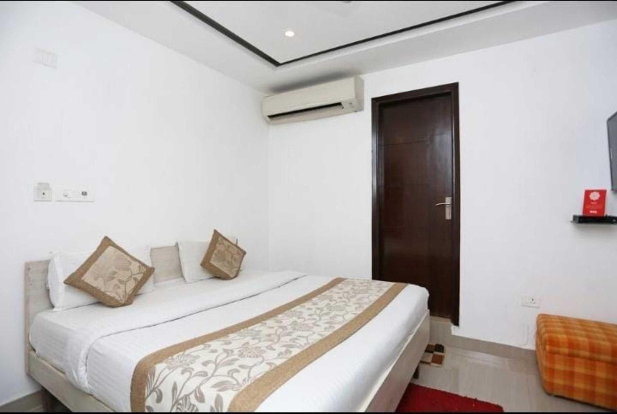 Deluxe Rooms In Jangpura New Delhi Buitenkant foto
